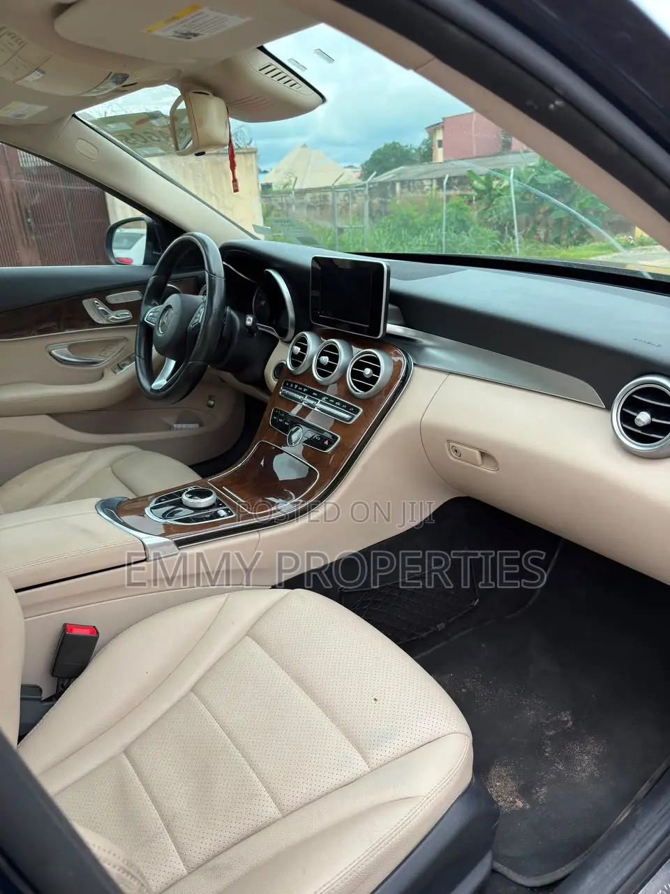 Mercedes-Benz C300 2017 Blue