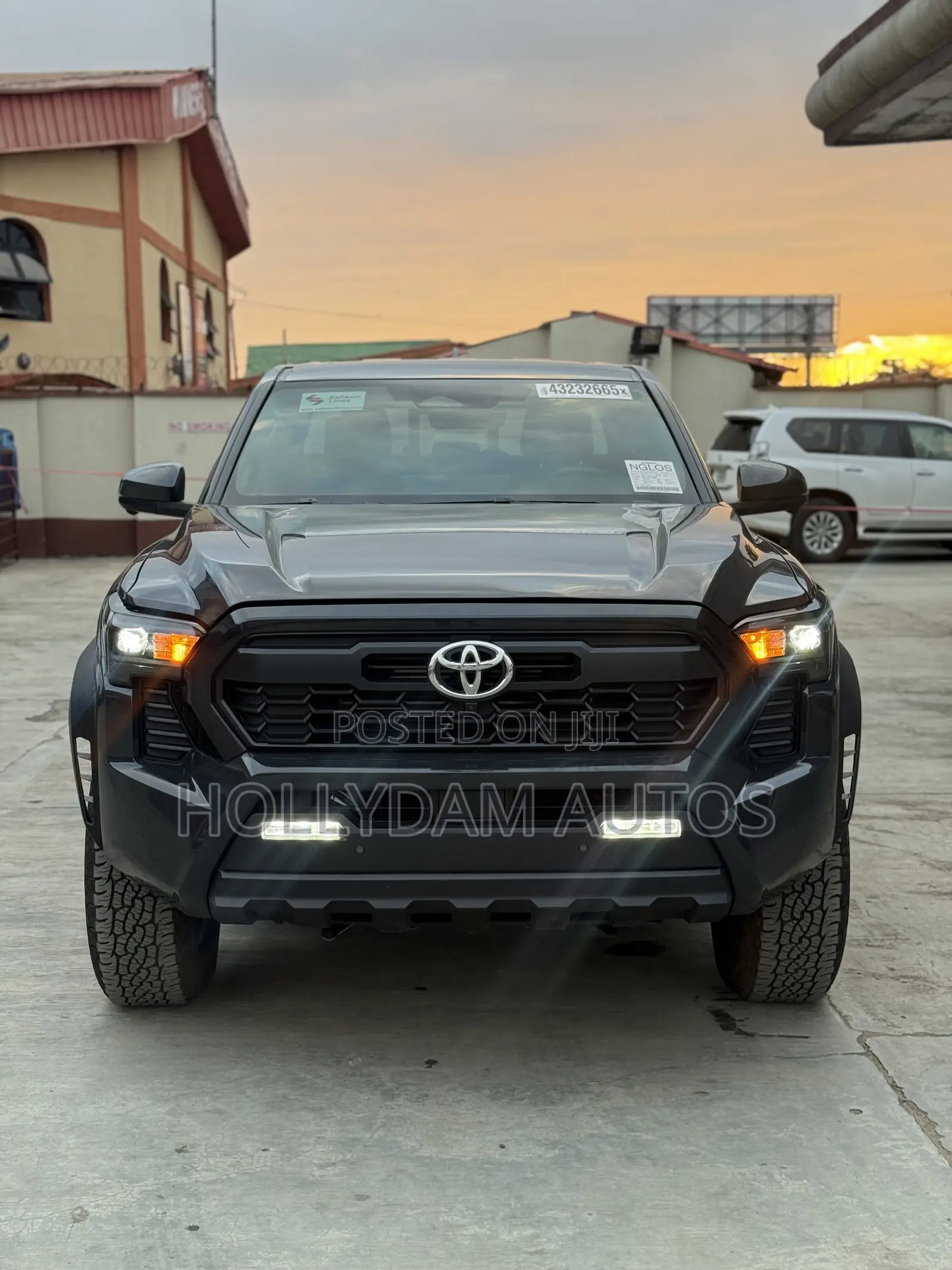 Toyota Tacoma SR5 Access Cab 6' Bed AT 2024 Black