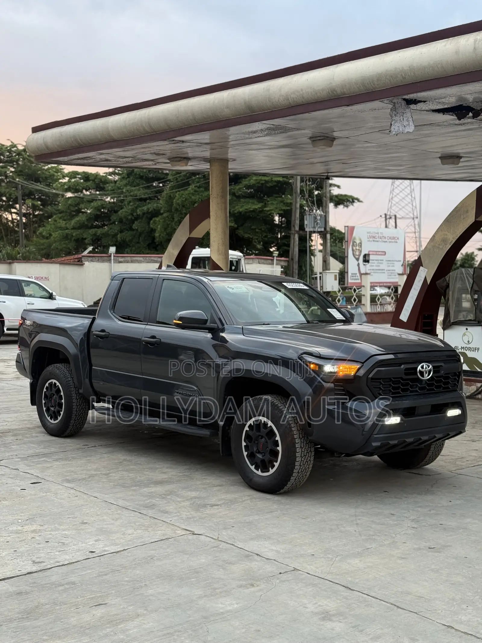 Toyota Tacoma SR5 Access Cab 6' Bed AT 2024 Black
