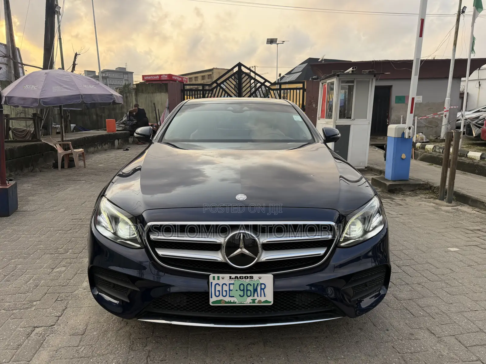 Mercedes-Benz E300 4Matic AWD Sedan (2.0L 4cyl 9A) 2017 Blue