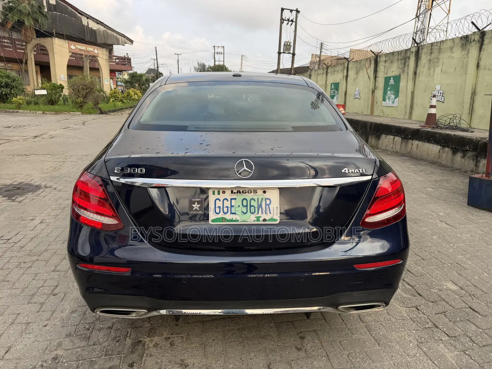 Mercedes-Benz E300 4Matic AWD Sedan (2.0L 4cyl 9A) 2017 Blue