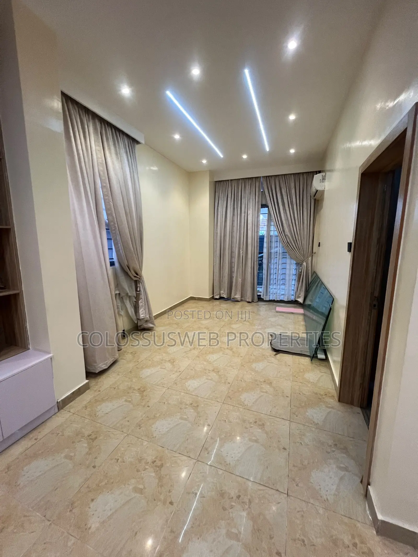 3bdrm Bungalow in Lekki Right Estate for rent