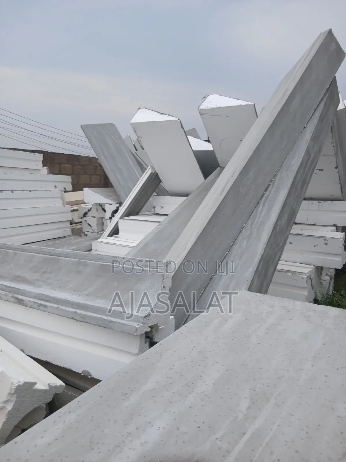 250 by 250 Polystyrene Parapet