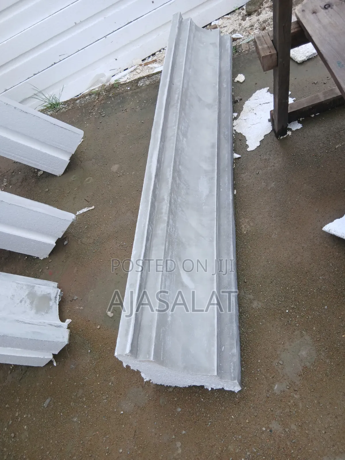 250 by 250 Polystyrene Parapet