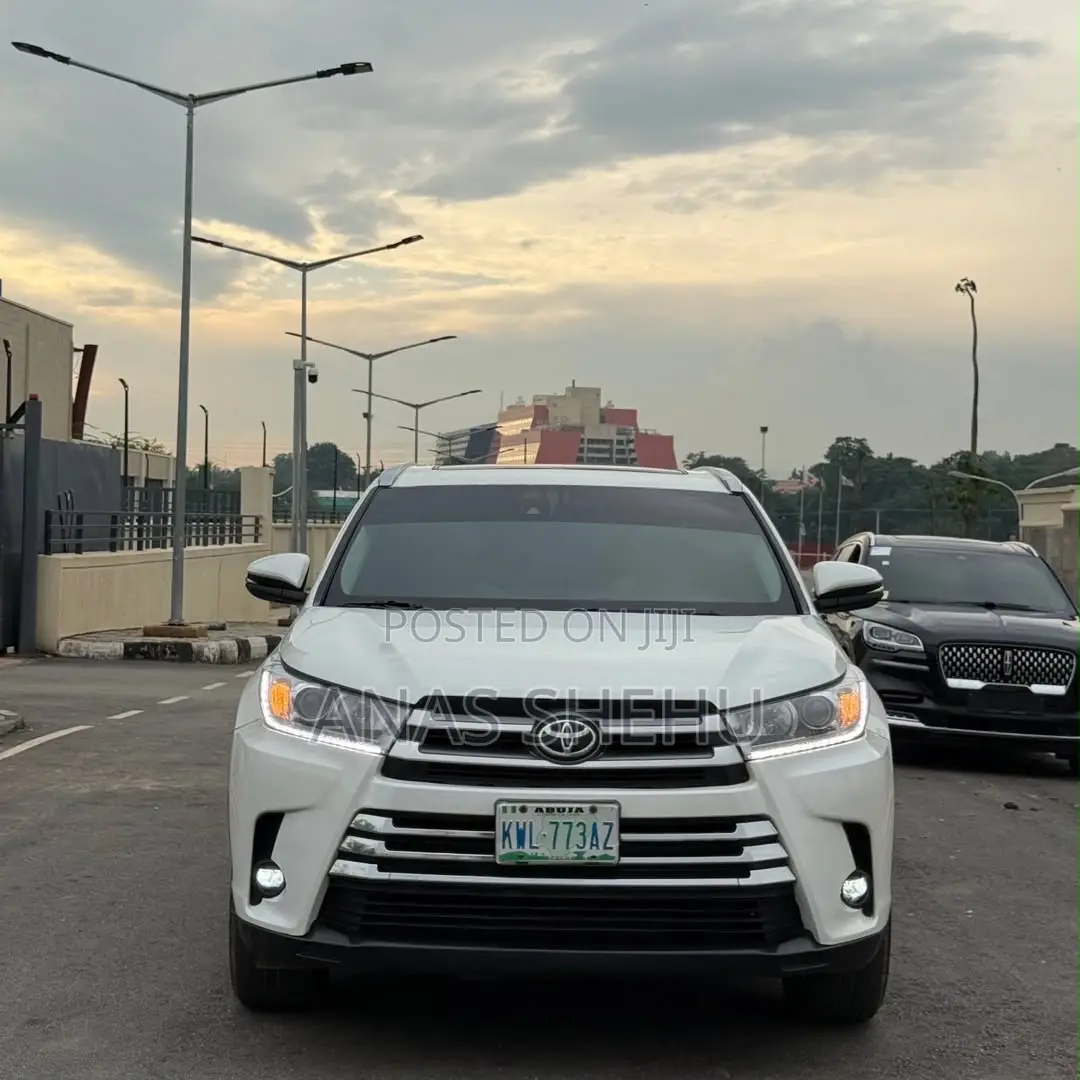 Toyota Highlander Limited 4dr SUV AWD (3.5L 6cyl 6A) 2014 White