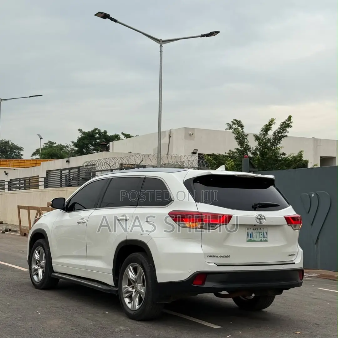 Toyota Highlander Limited 4dr SUV AWD (3.5L 6cyl 6A) 2014 White