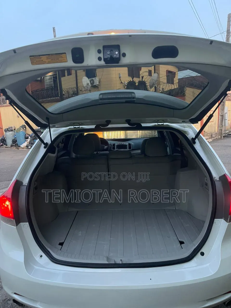 Toyota Venza AWD 2011 White