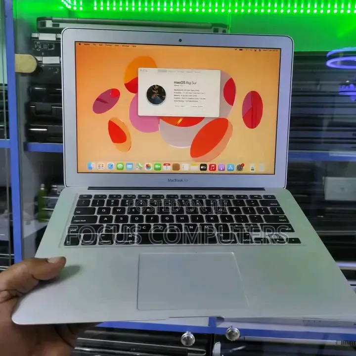 Laptop Apple MacBook Air 2017 8GB Intel Core i5 SSD 128GB