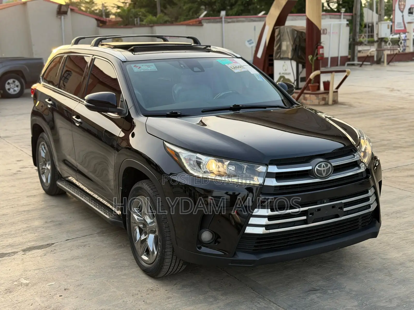 Toyota Highlander Limited Platinum 4x4 V6 (3.5L 6cyl 8A) 2017 Black