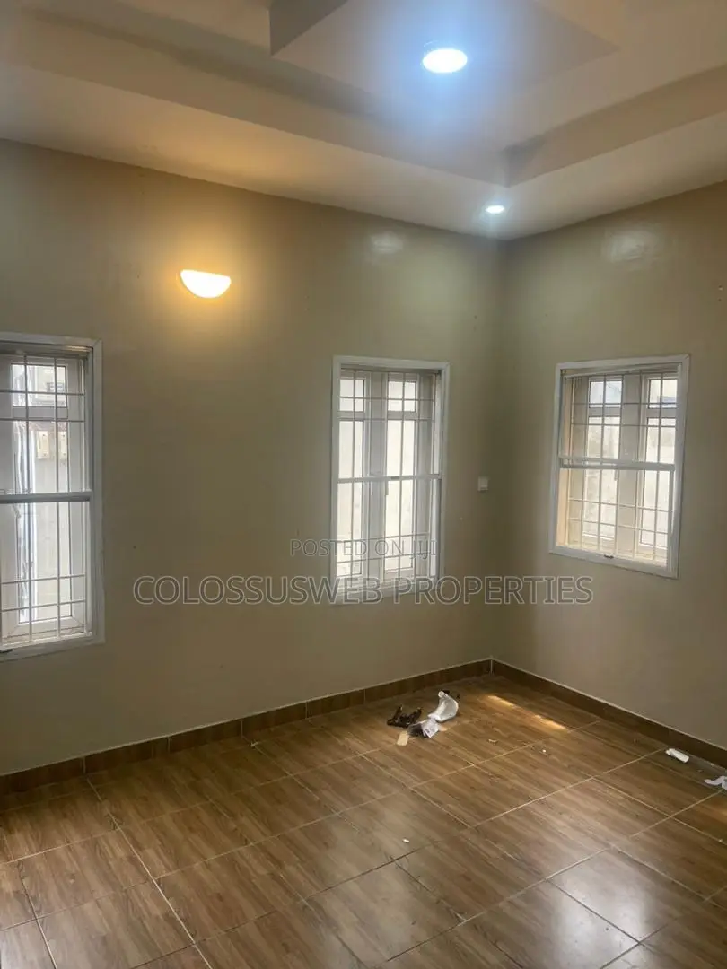 2bdrm Apartment in Lekki Osapa for rent