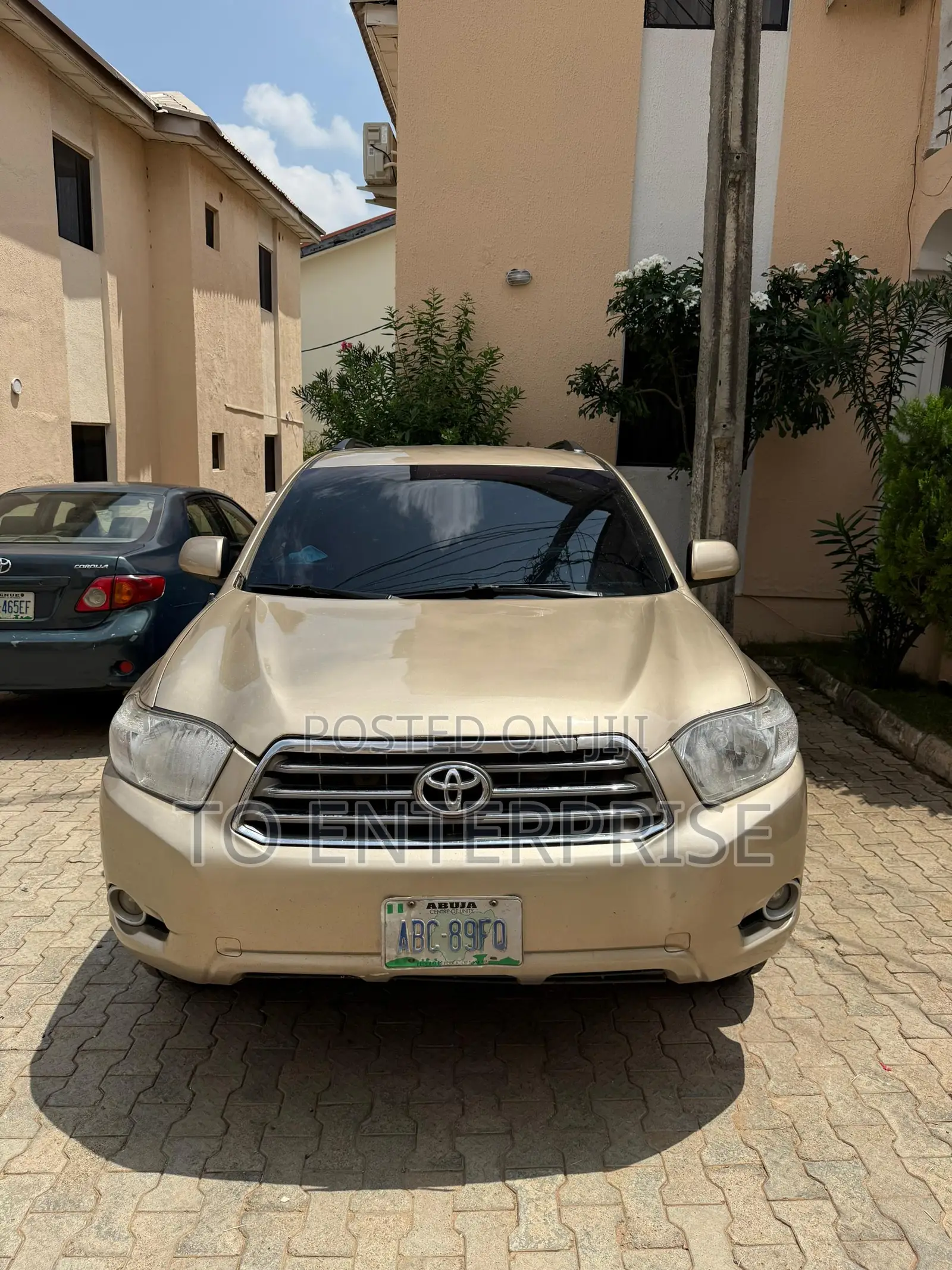 Toyota Highlander 2010 Gold