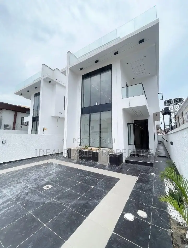 5bdrm Duplex in Lekki Expressway for sale