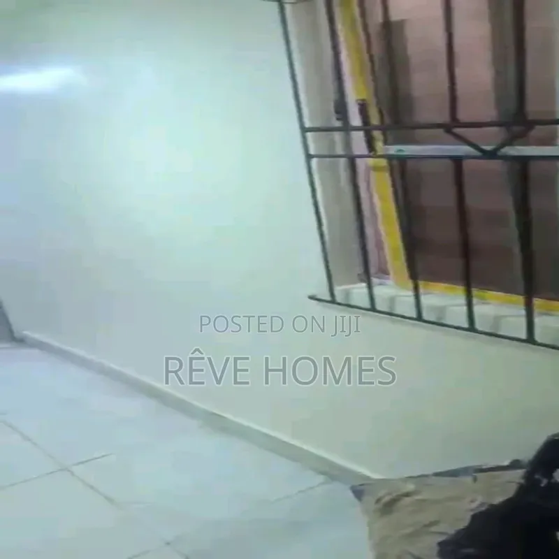 Mini Flat in Anthony Village for rent
