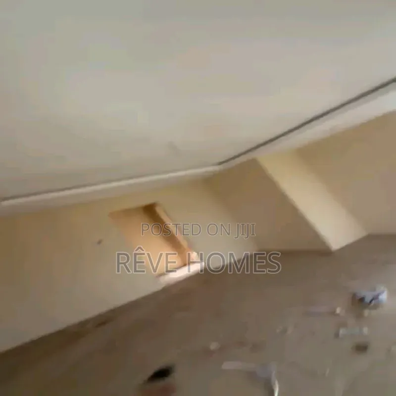 2bdrm Block of Flats in Oworonshoki / Gbagada for rent
