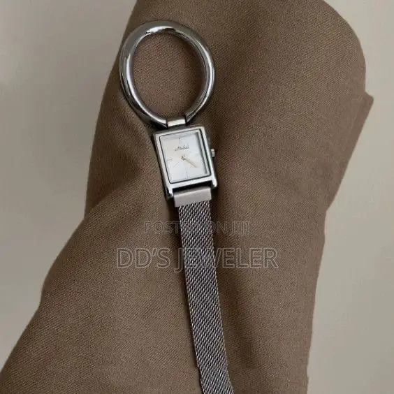 Mishali Mesh Vintage Watch