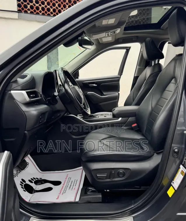 Toyota Highlander 2021 Gray