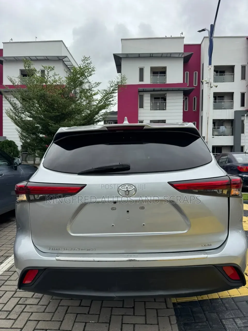 Toyota Highlander 2022 Silver
