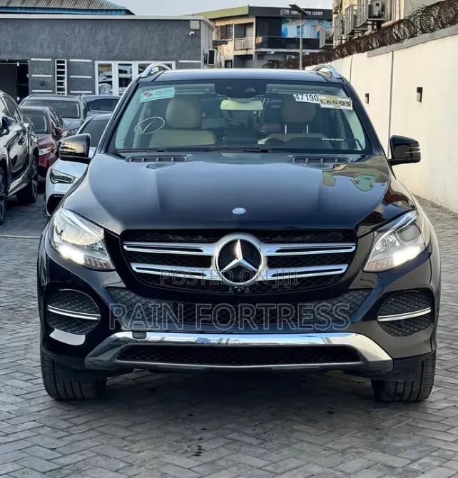 Mercedes-Benz GLE-Class 2017 Black
