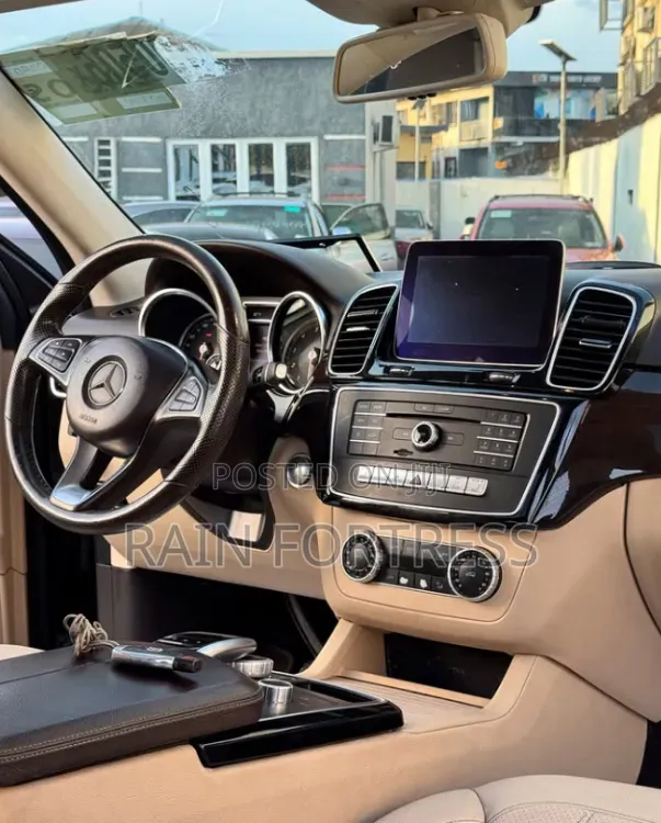 Mercedes-Benz GLE-Class 2017 Black