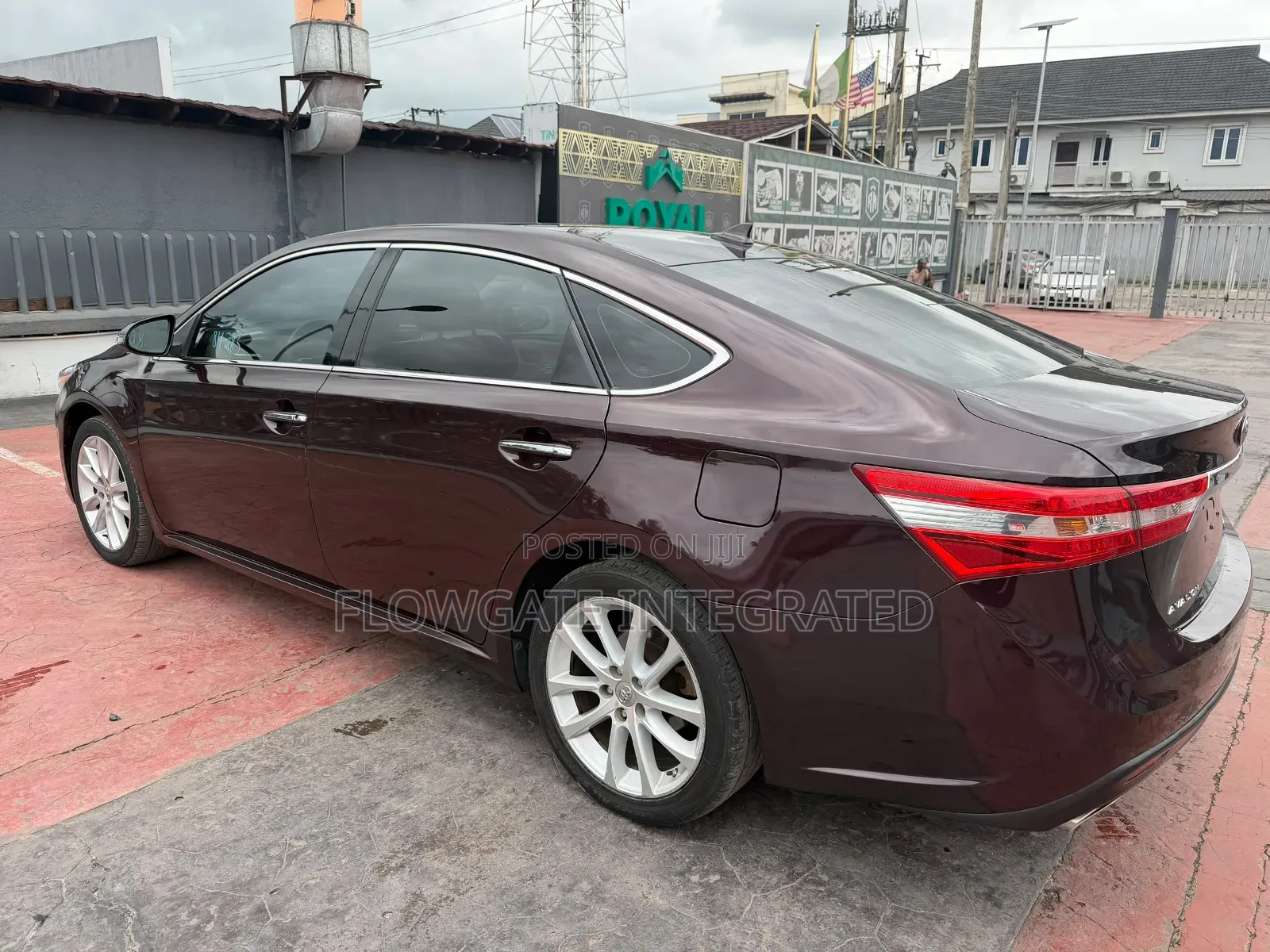 Toyota Avalon Limited 4dr Sedan (3.5L 6cyl 6A) 2014 Burgundy