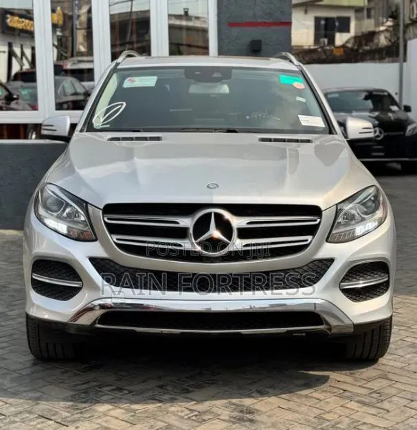 Mercedes-Benz GLE-Class 2016 Silver