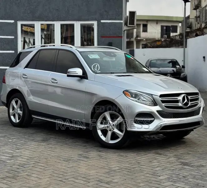 Mercedes-Benz GLE-Class 2016 Silver