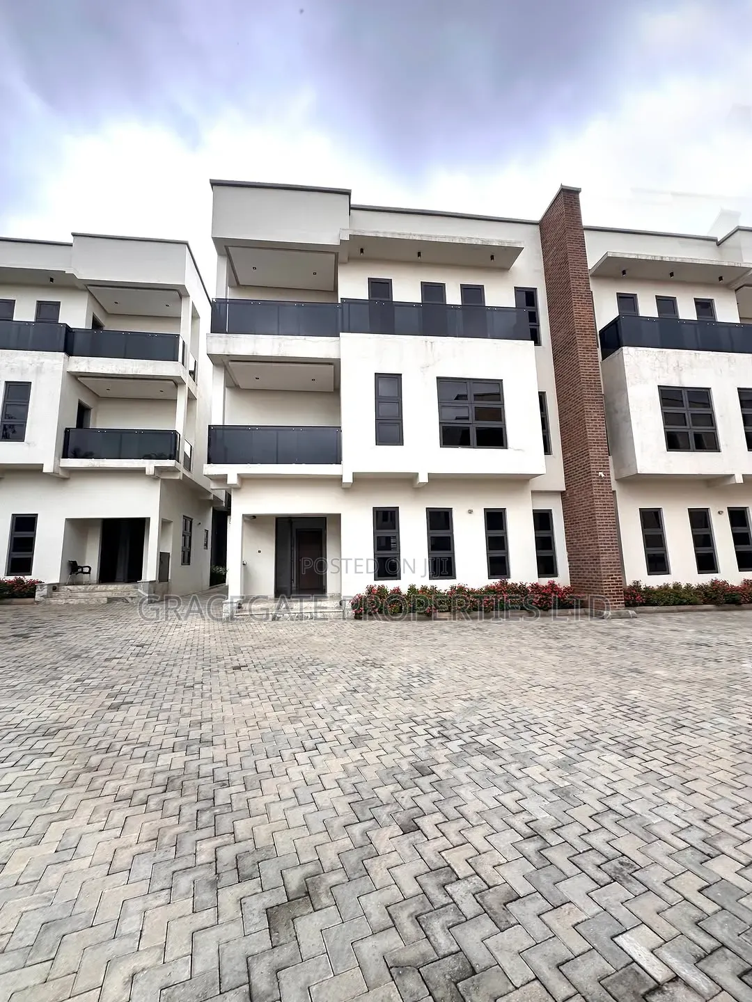 5bdrm Duplex in Asokoro Abuja for sale