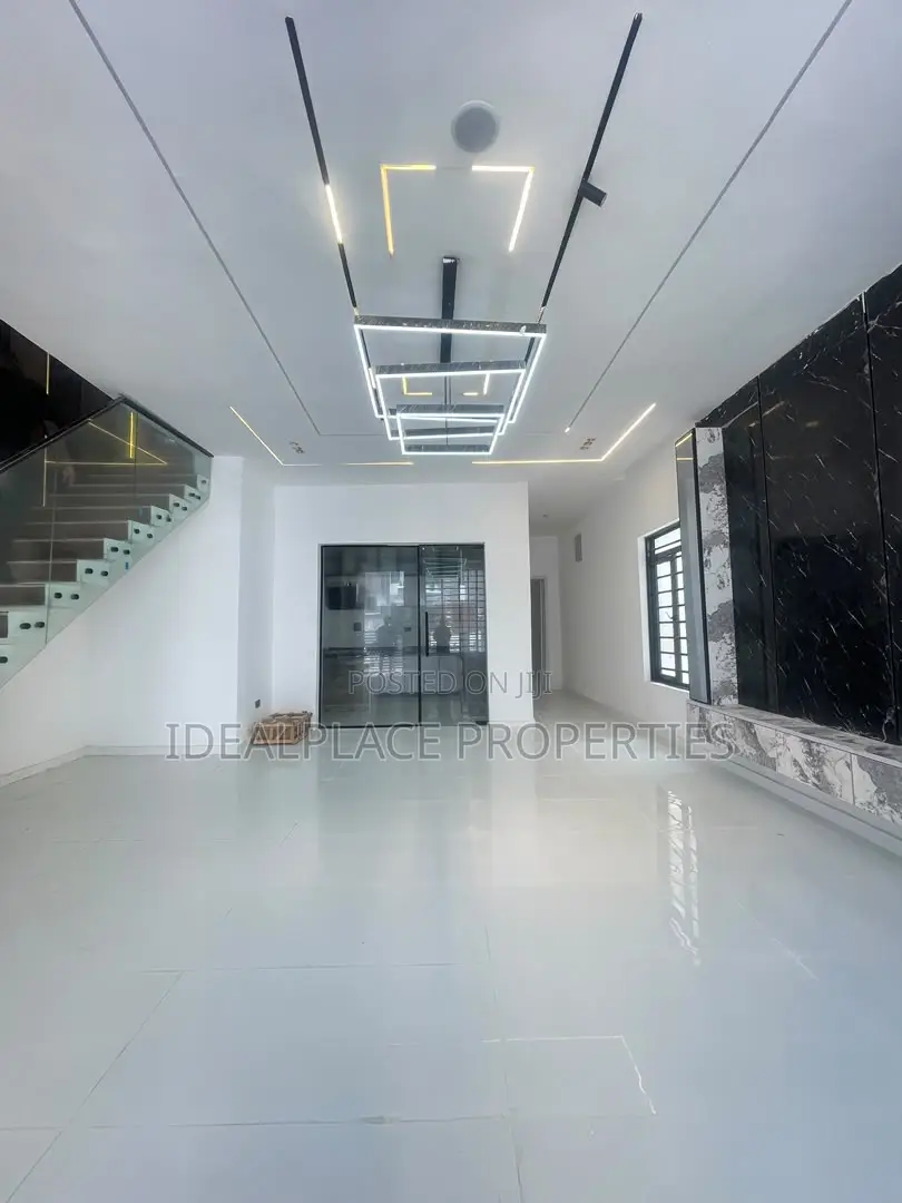 4bdrm Duplex in Ado / Ajah for sale