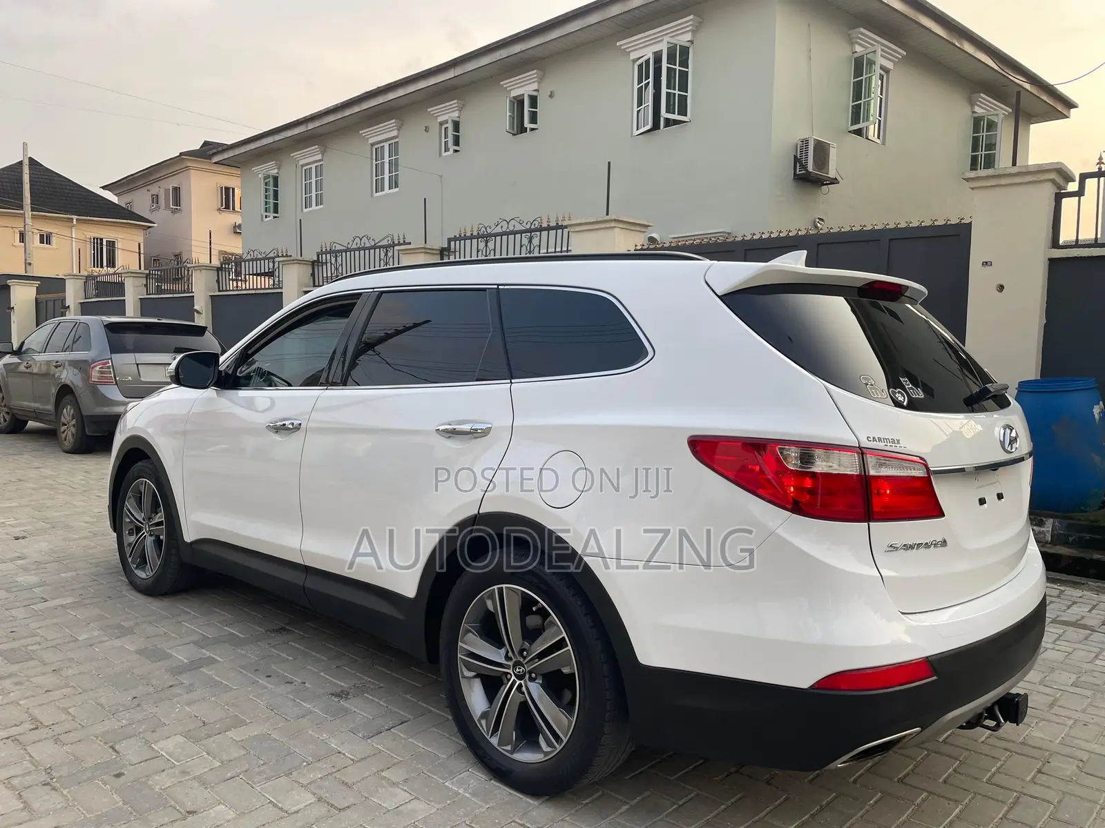 Hyundai Santa Fe SE AWD 2016 White