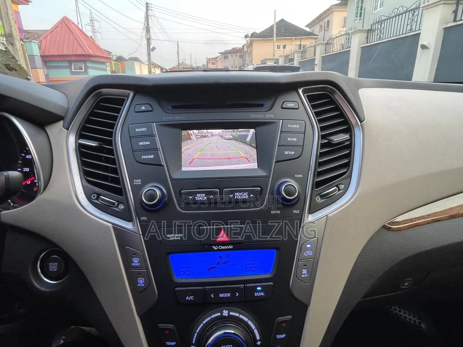 Hyundai Santa Fe SE AWD 2016 White