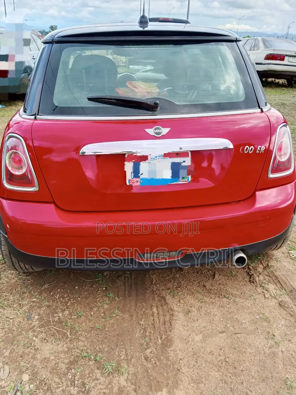 Car 2009 Red