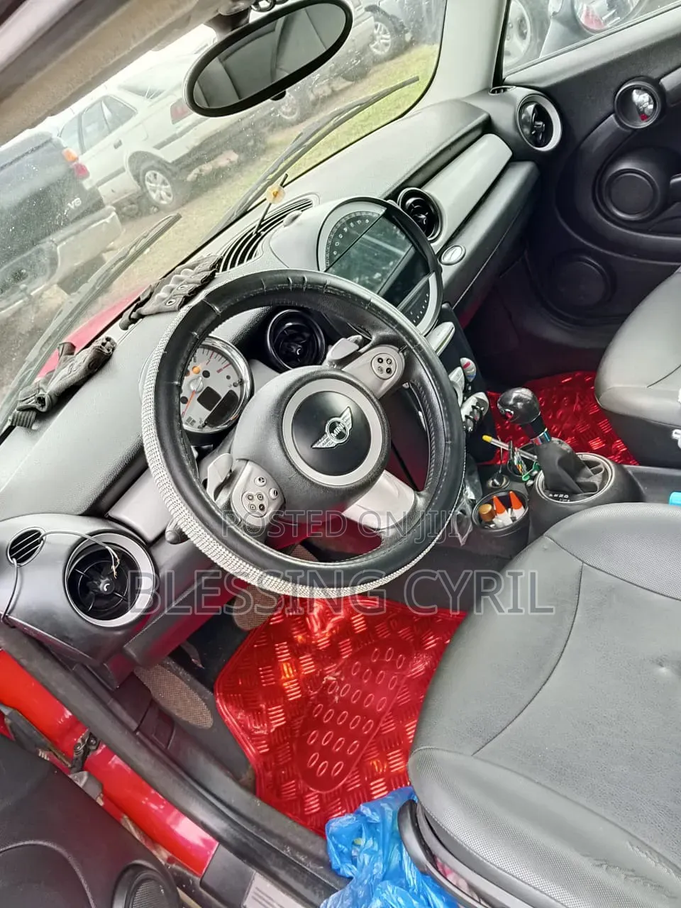 Car 2009 Red