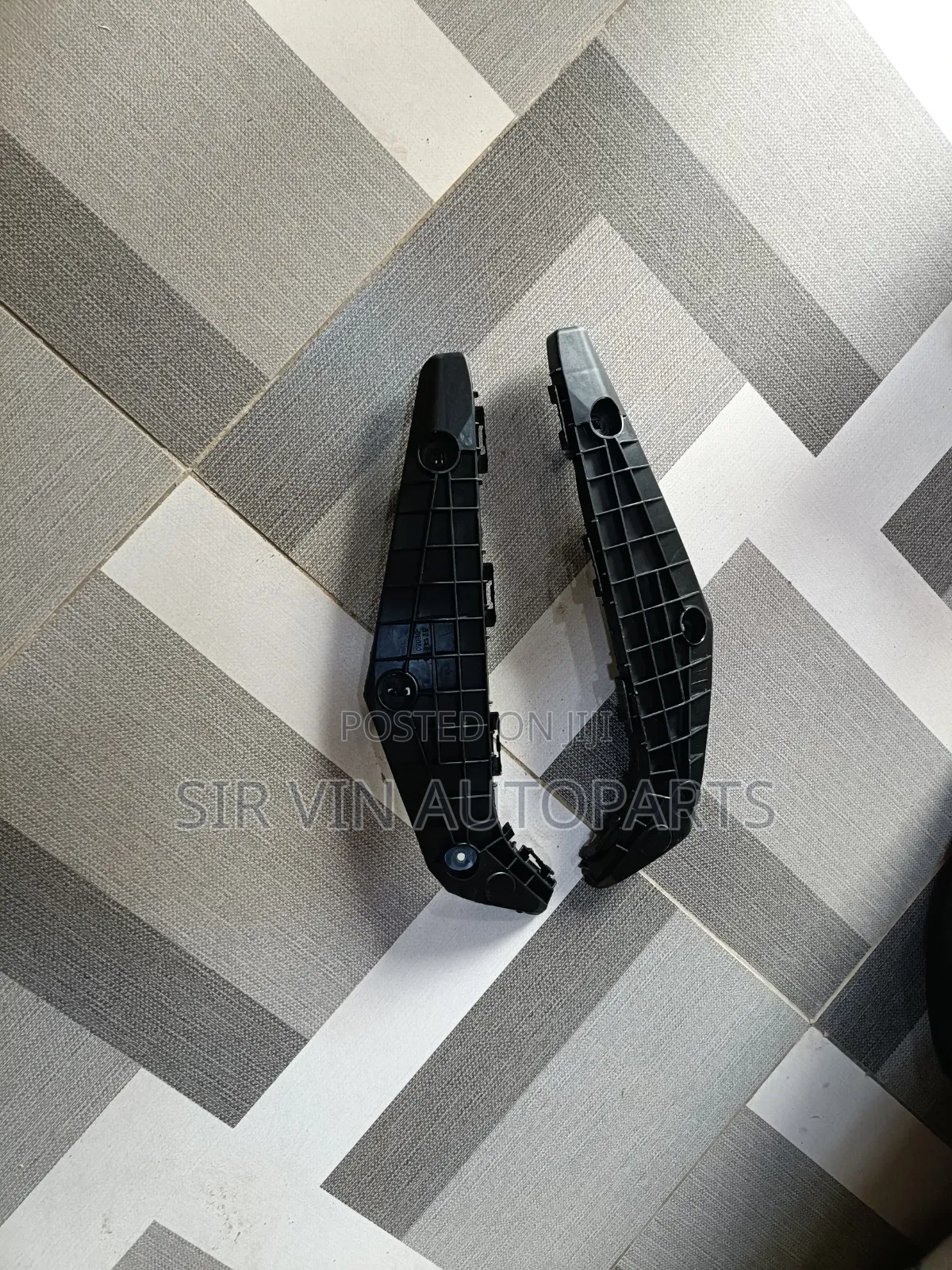 Front Bumper Clip Toyota Highlander 2012