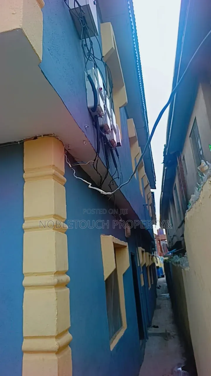 2bdrm Block of Flats in Baruwa Ipaja Lagos for sale