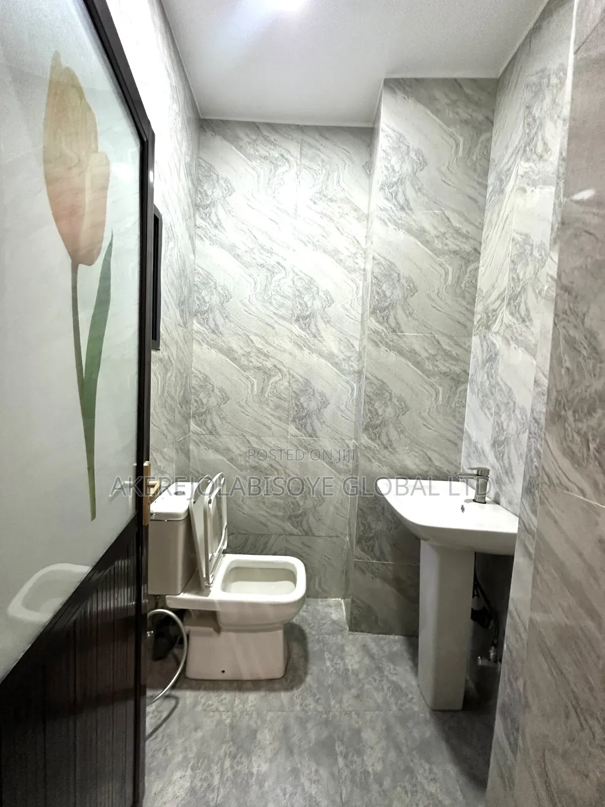 1bdrm Apartment in Gwarinpa Main Abuja, Life Camp for rent