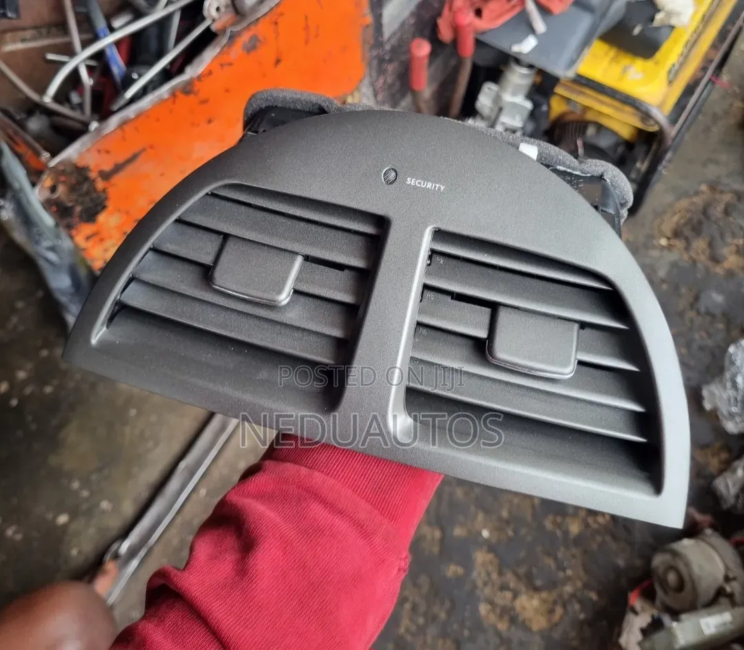 Center AC Vent Ex350 2008