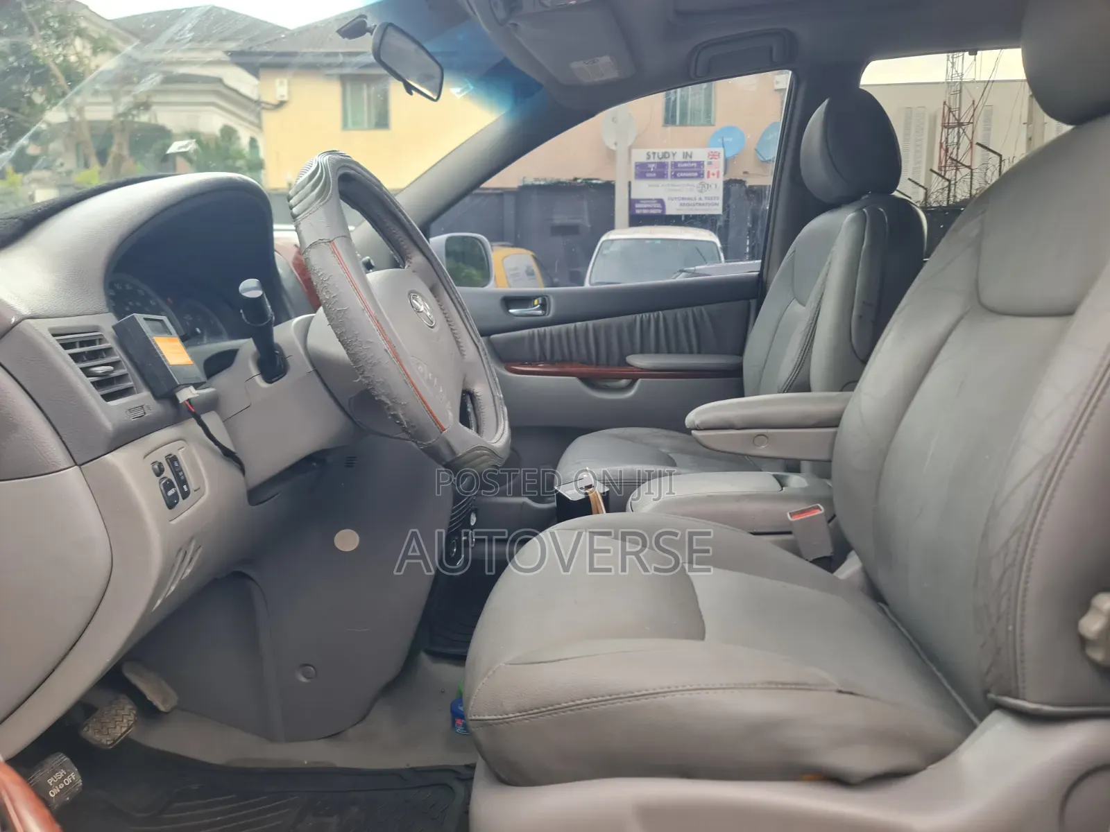 Toyota Sienna 2005 White