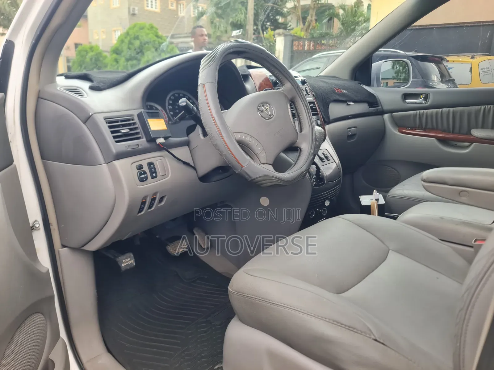 Toyota Sienna 2005 White