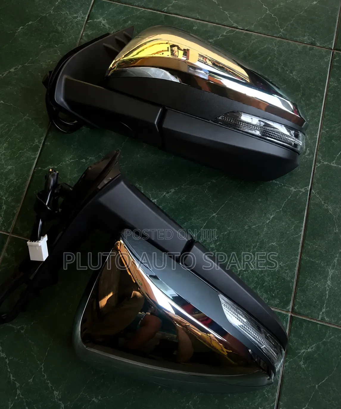 Upgrade Your 2018 Toyota Hilux With Premium Auto Side Mirrors
