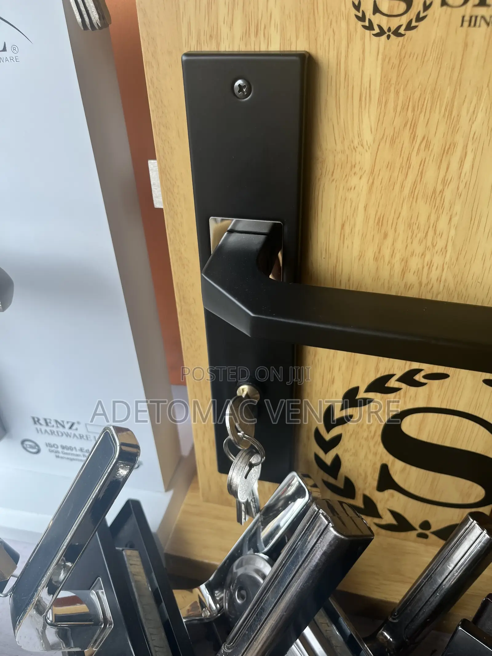 Door Lock Set and Handle