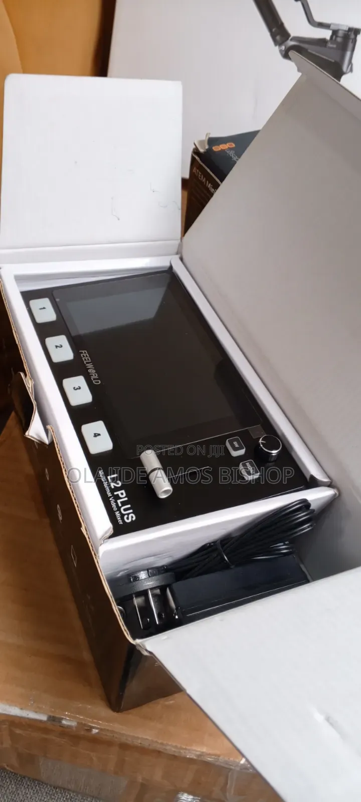 Feelworld L2 Video Mixer Big Screen