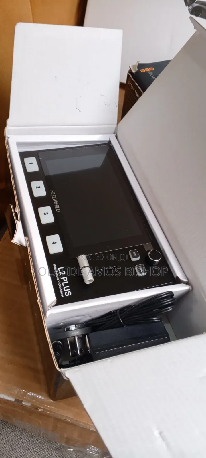 Feelworld L2 Video Mixer Big Screen