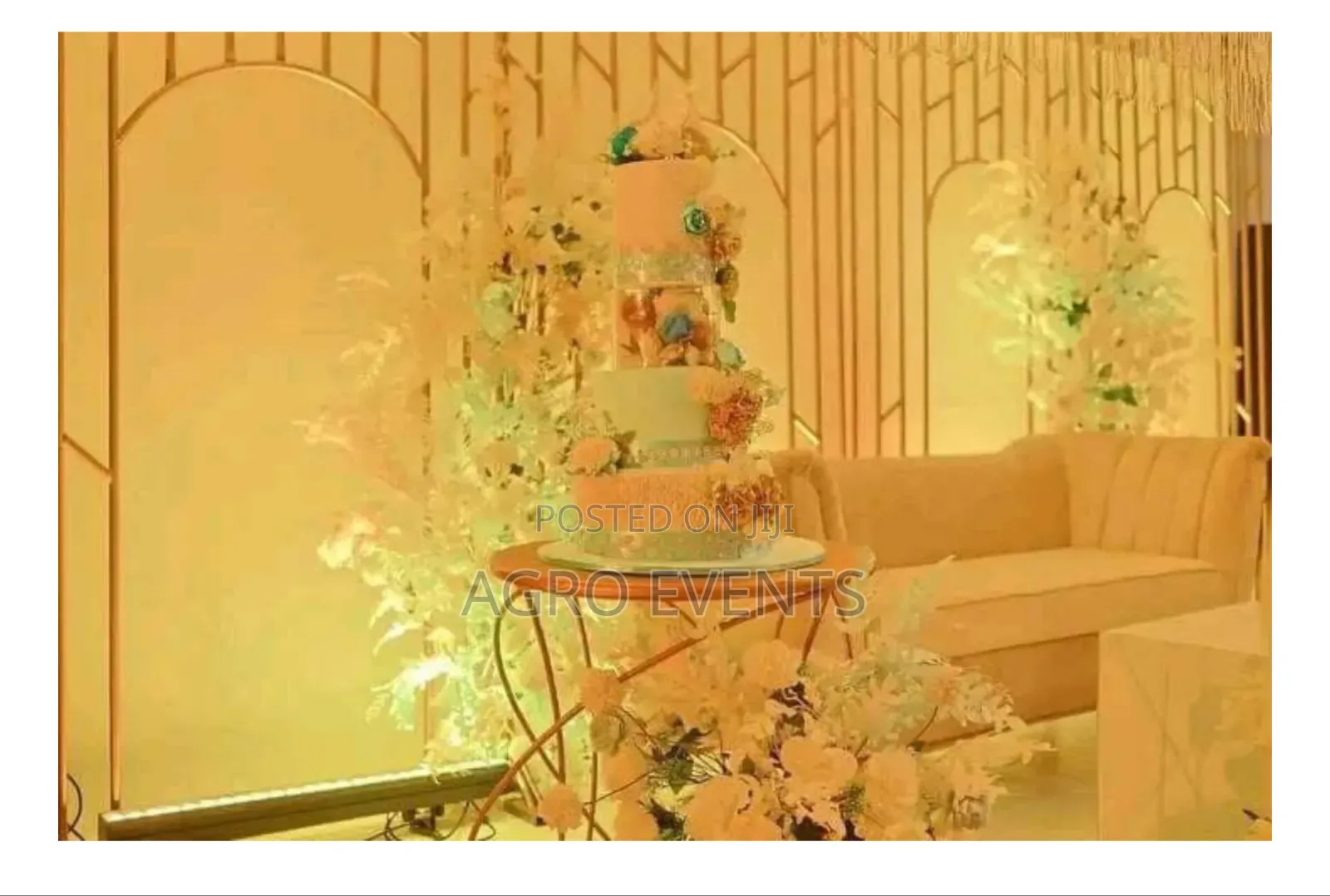 Intimate Outdoor Decoration