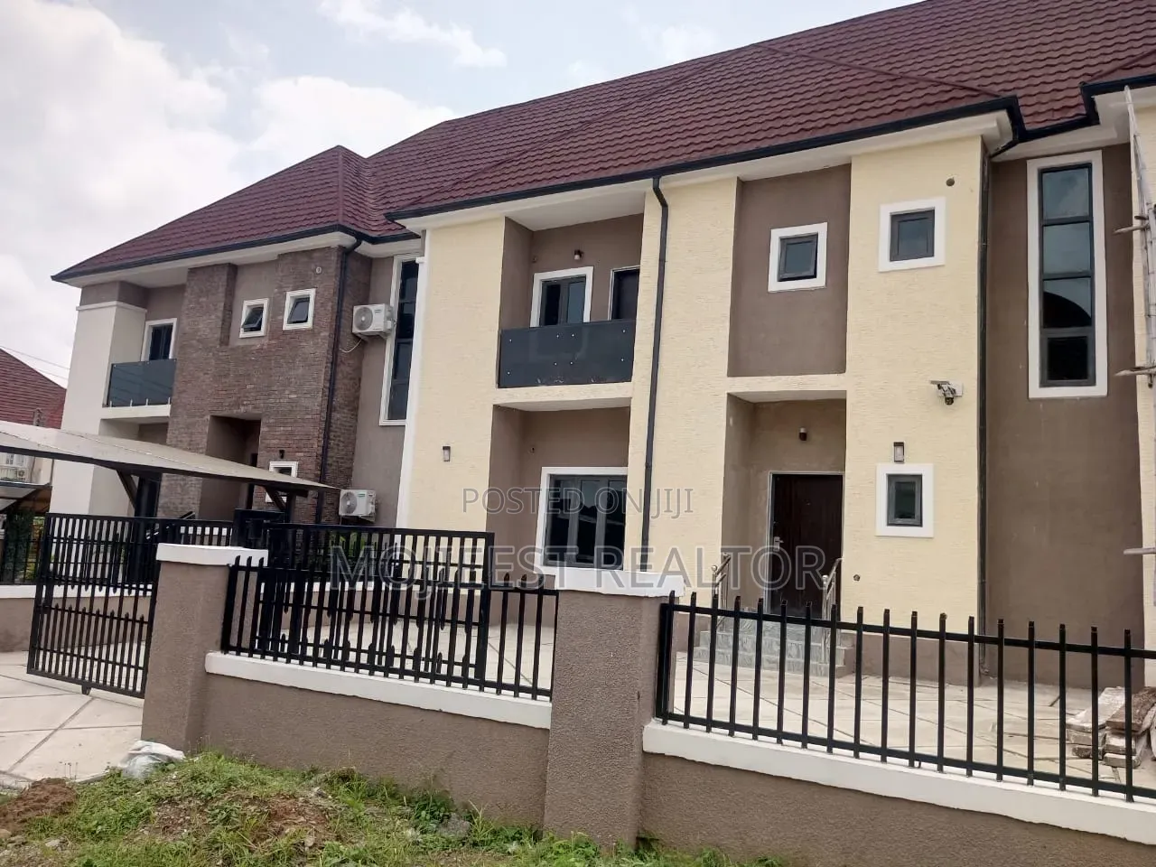 4bdrm Duplex in River Park Estate, Lugbe District for sale