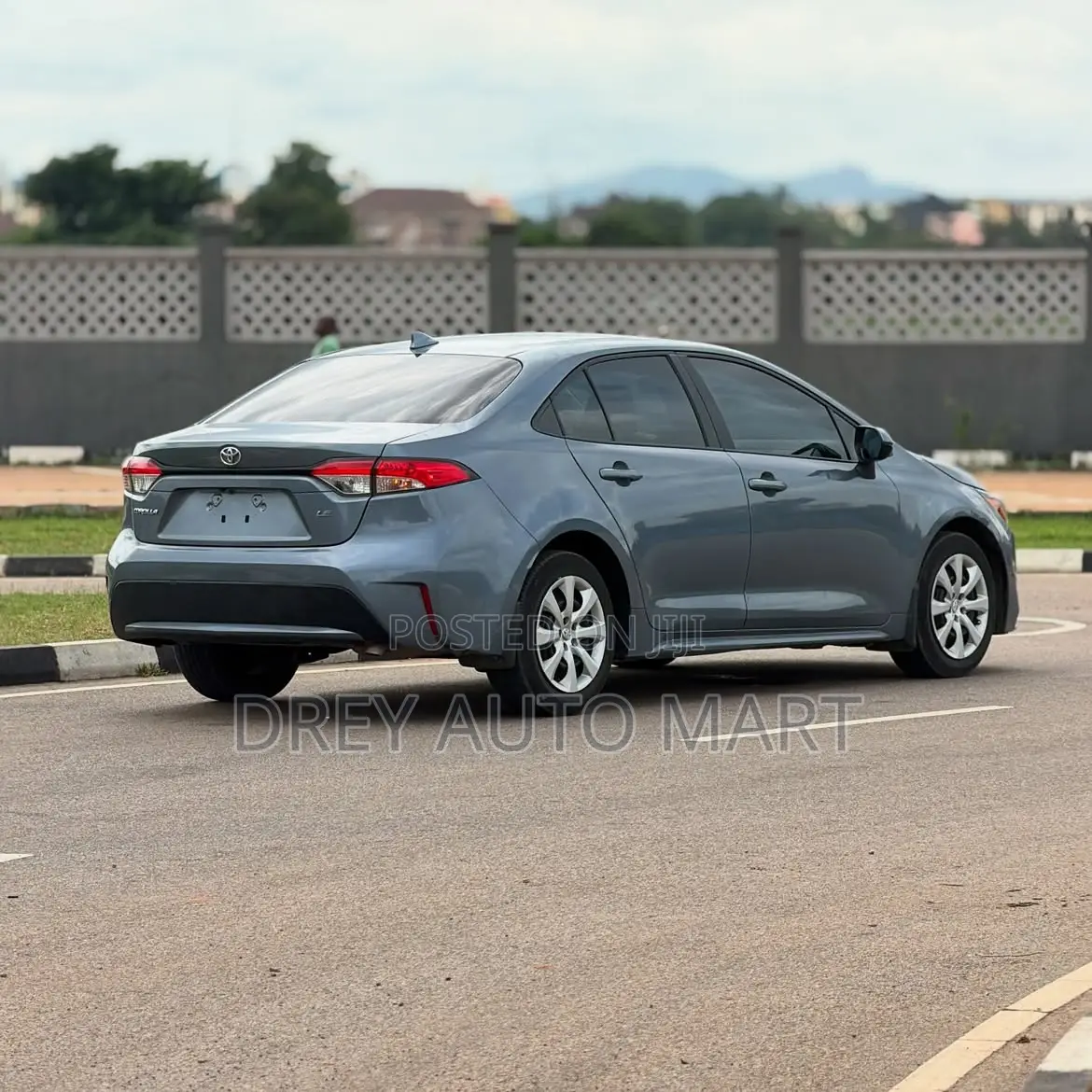 Toyota Corolla Hybrid LE 2025