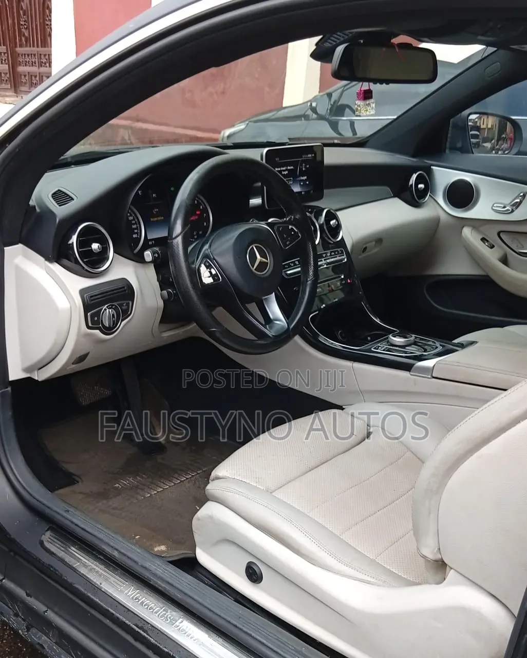 Mercedes-Benz C300 Luxury 4Matic Sedan AWD (2.0L 4cyl 7A) 2016