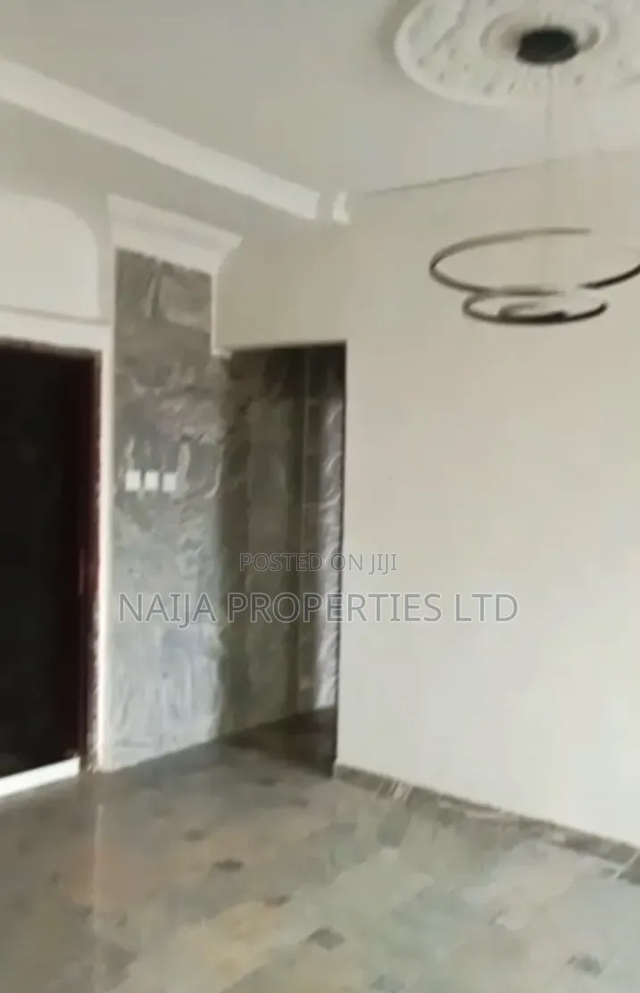 Mini Flat in New Rd, Igbo-efon for rent