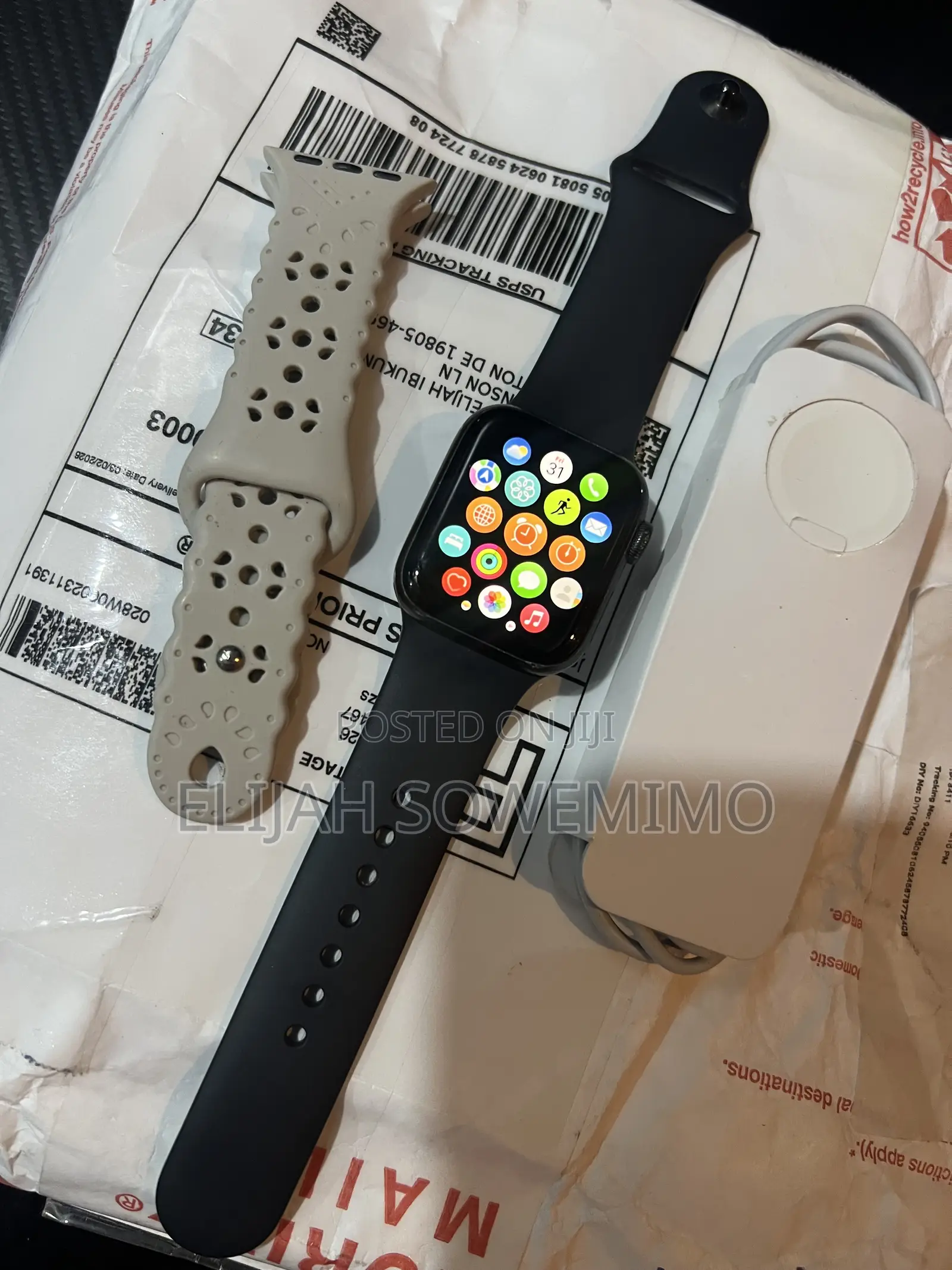 American Used Apple Watch SE (40mm) GPS + LTE | 98% Battery Health
