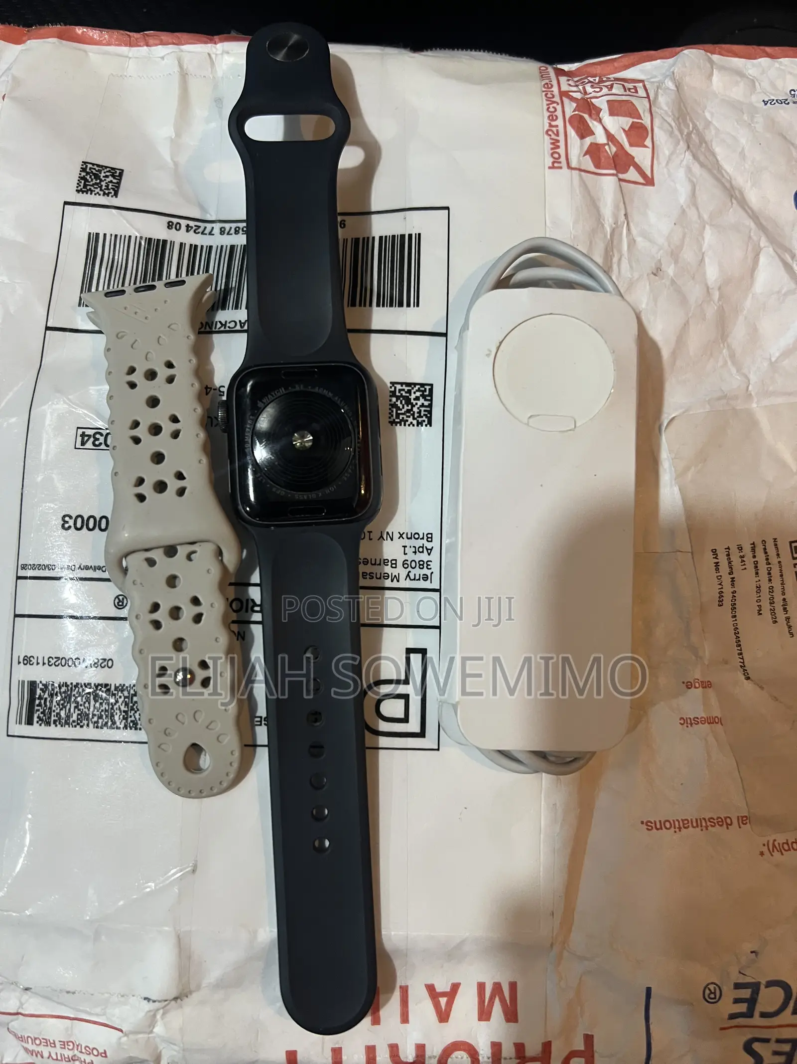 American Used Apple Watch SE (40mm) GPS + LTE | 98% Battery Health