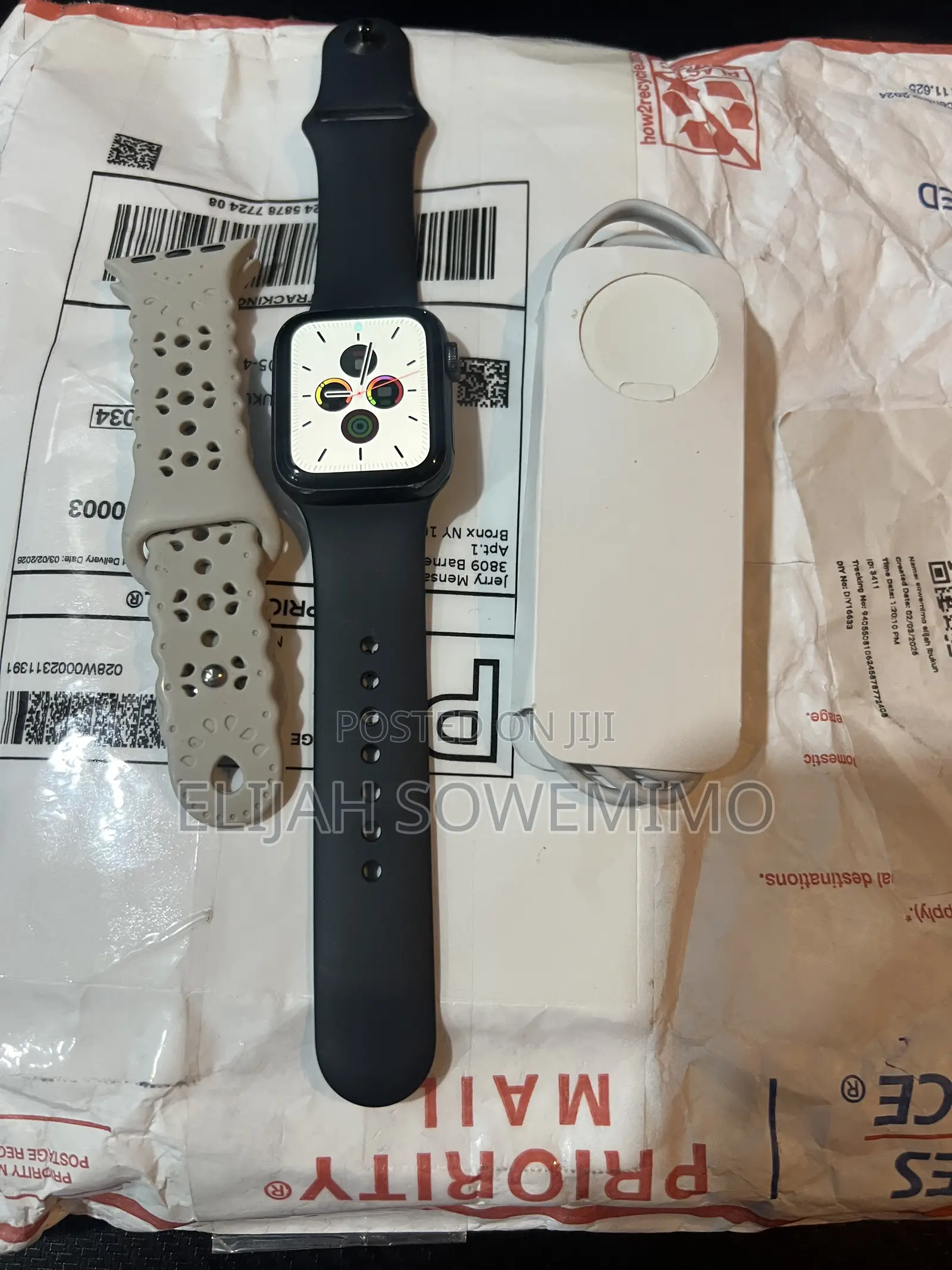 American Used Apple Watch SE (40mm) GPS + LTE | 98% Battery Health